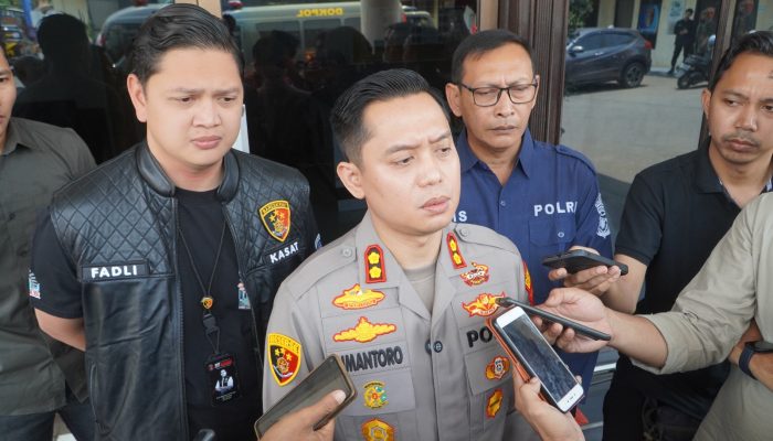 Kapolres Cirebon Kota Ungkap Peran Dua Tersangka dalam Kasus Konten Asusila Sesama Jenis