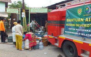 bakti tni ad 2026, kodim 0614/kota cirebon salurkan 10 ribu liter air bersih untuk warga argasunya 6 IMG 20260929 WA0048