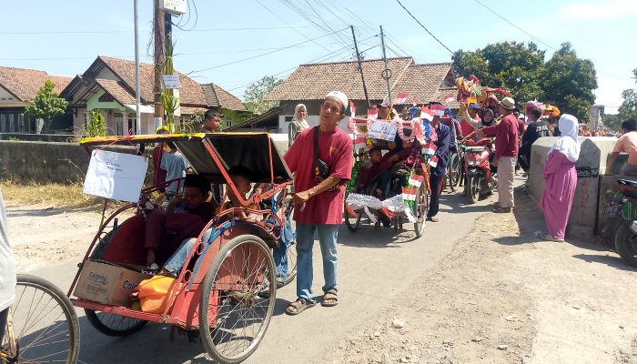 Ribuan Warga Meriahkan Pawai Karnaval Khitanan Massal dan Ta’dhim Maulid Nabi di Desa Winong