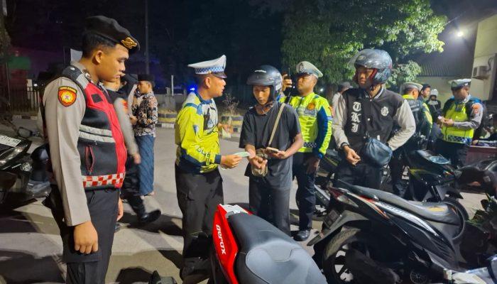 Patroli Gabungan Skala Besar, Polresta Cirebon Amankan Ratusan Barang Bukti dan Tindak Pelanggaran Jalanan ‎
