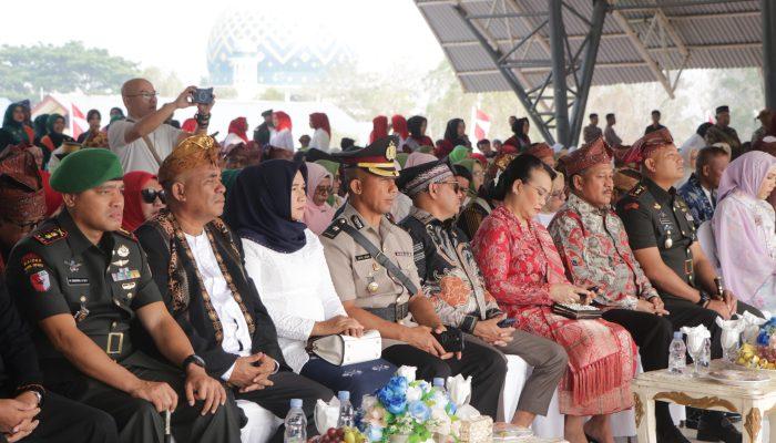 Wakapolres Buru Hadiri HUT Ke-27 Kabupaten Buru