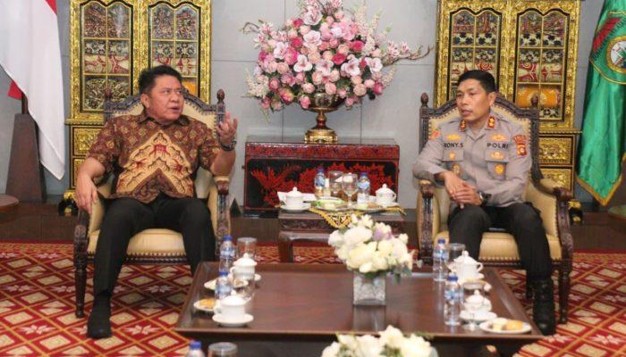 Lawatan Kerja ke Griya Agung, Kapolda Sumsel dan Gubernur Herman Deru Dorong Percepatan Penanganan Karhutla