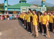 wujudkan lingkungan asri dan sehat, wakapolres kuningan pimpin jumat bersih bersama warga di masjid desa ragawacana 10 IMG 20261017 WA0060