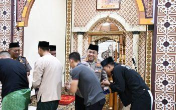 lewat sholat jumat keliling, kapolresta cirebon rajut kedekatan dengan ulama dan masyarakat 6 IMG 20261017 WA0086