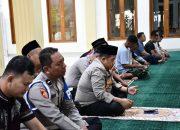 lewat sholat jumat keliling, kapolresta cirebon rajut kedekatan dengan ulama dan masyarakat 4 IMG 20261017 WA0088