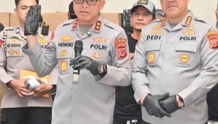 ‎Kapolda Jabar Pimpin Langsung Pengungkapan Pabrik Tramadol di Cibaduyut, Bandung