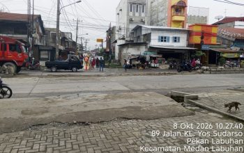 pembongkaran pembatas jalan di martubung diduga langgar pasal 28 uu llaj 3AhelJ